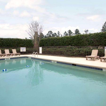 Days Inn By Wyndham Seneca-Clemson Экстерьер фото