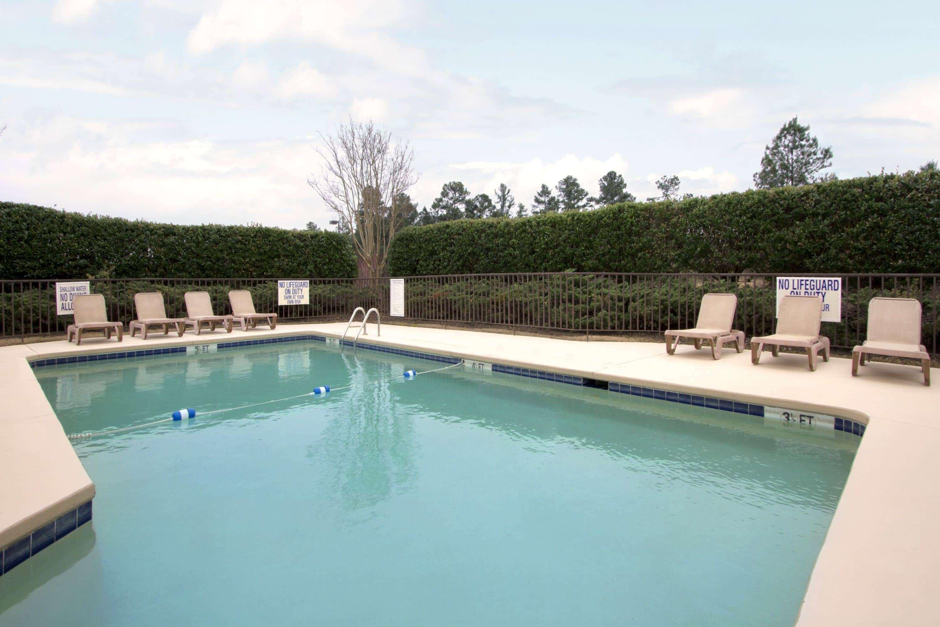 Days Inn By Wyndham Seneca-Clemson Экстерьер фото