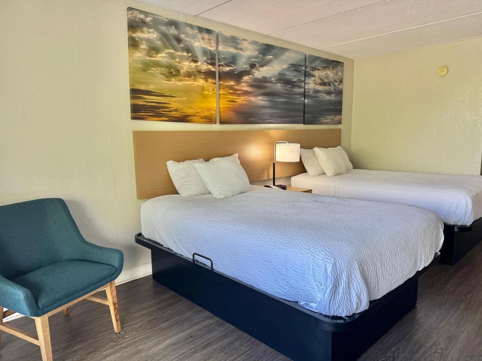 Days Inn By Wyndham Seneca-Clemson Экстерьер фото