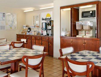 Days Inn By Wyndham Seneca-Clemson Экстерьер фото